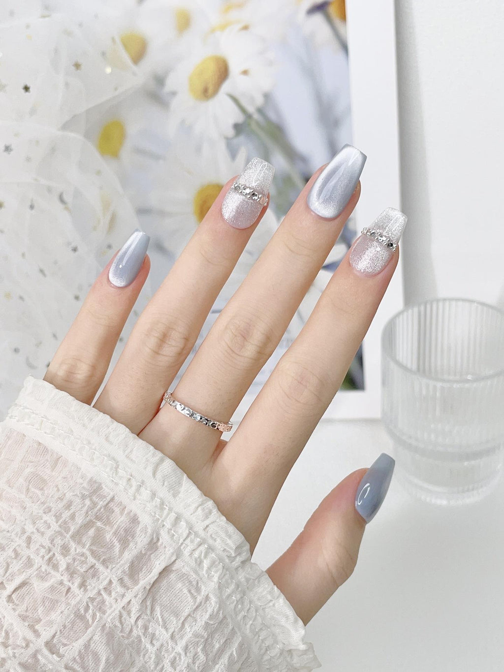 Handmade 10pcs Press on Nails，Cat-eye Translucent Blue Ice-clear Crystal Design