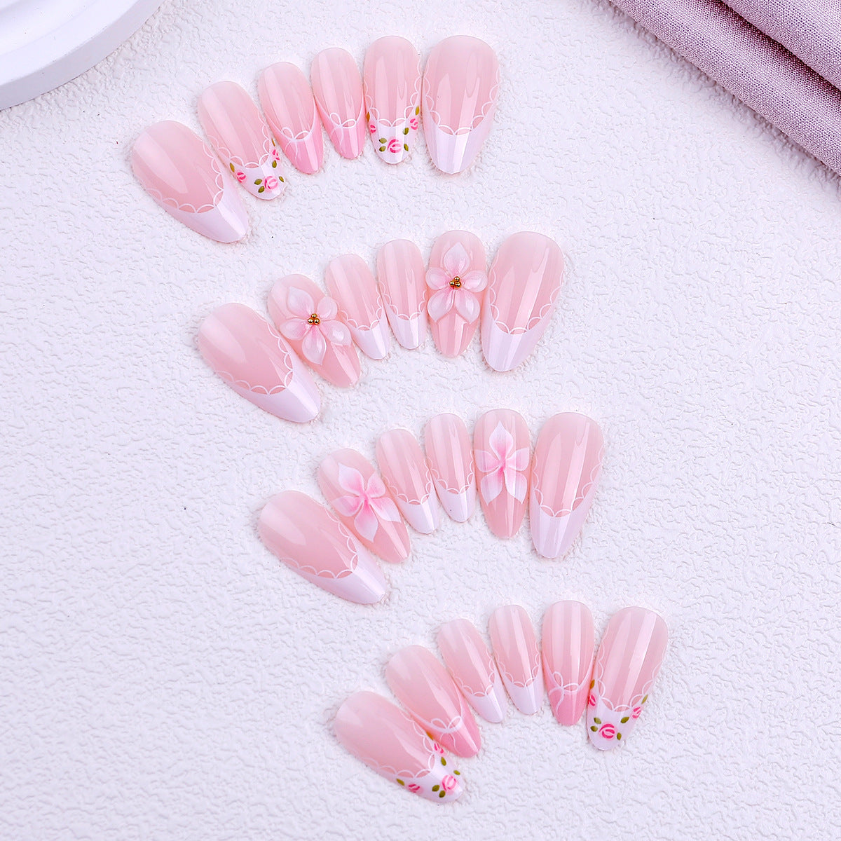 Floral French Tip Press-on Nails , 24pcs Full Size 433